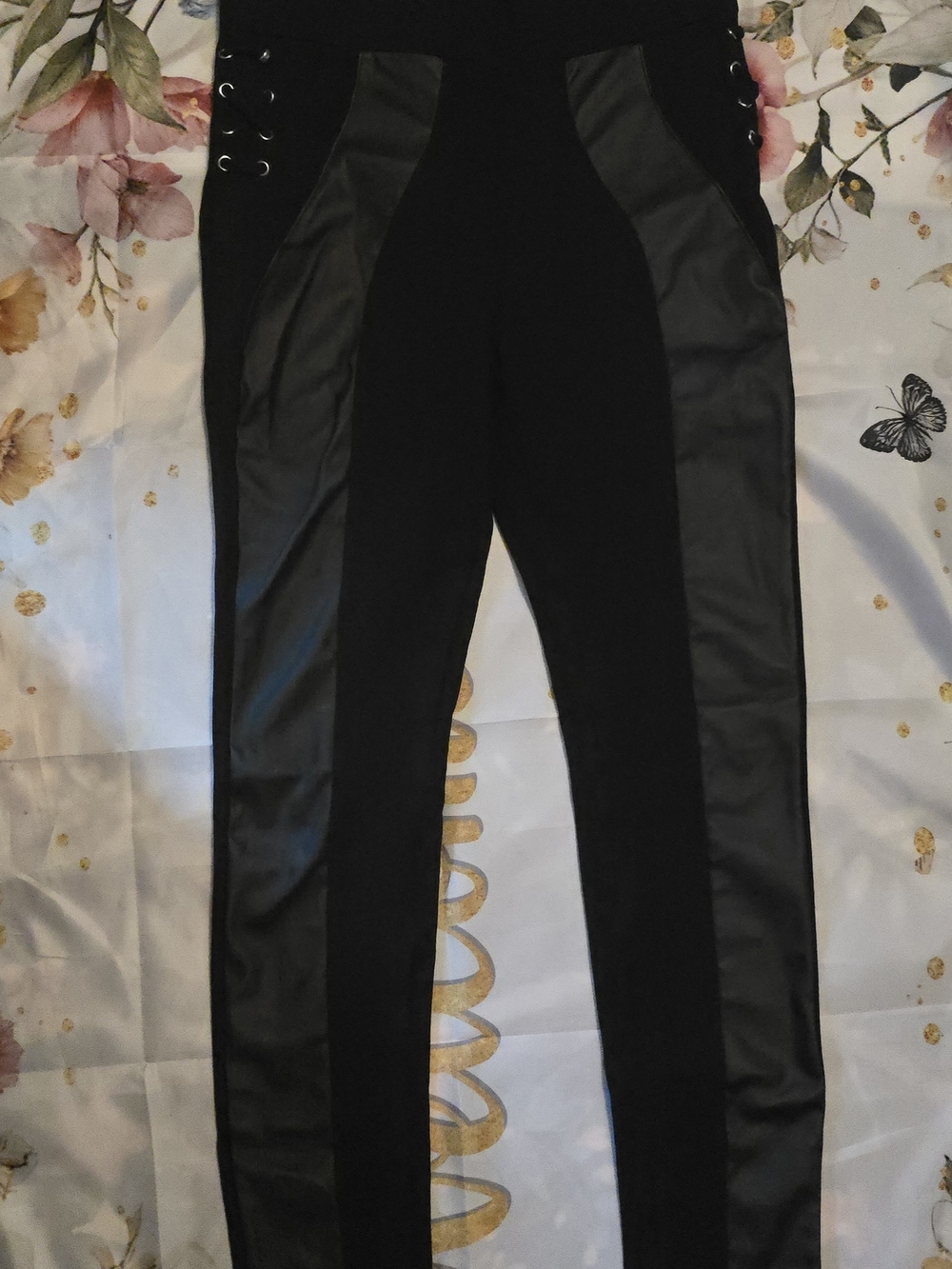 Fashion Nova Black Leggings with Branded Waistband - M